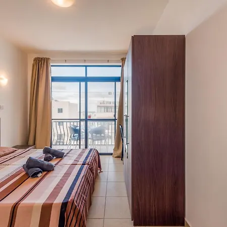 Getawaysmalta - Seashells 2-bedroom In Bugibba *
