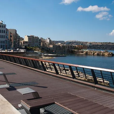 Getawaysmalta - Seashells 2-bedroom In Bugibba Apartamento *
